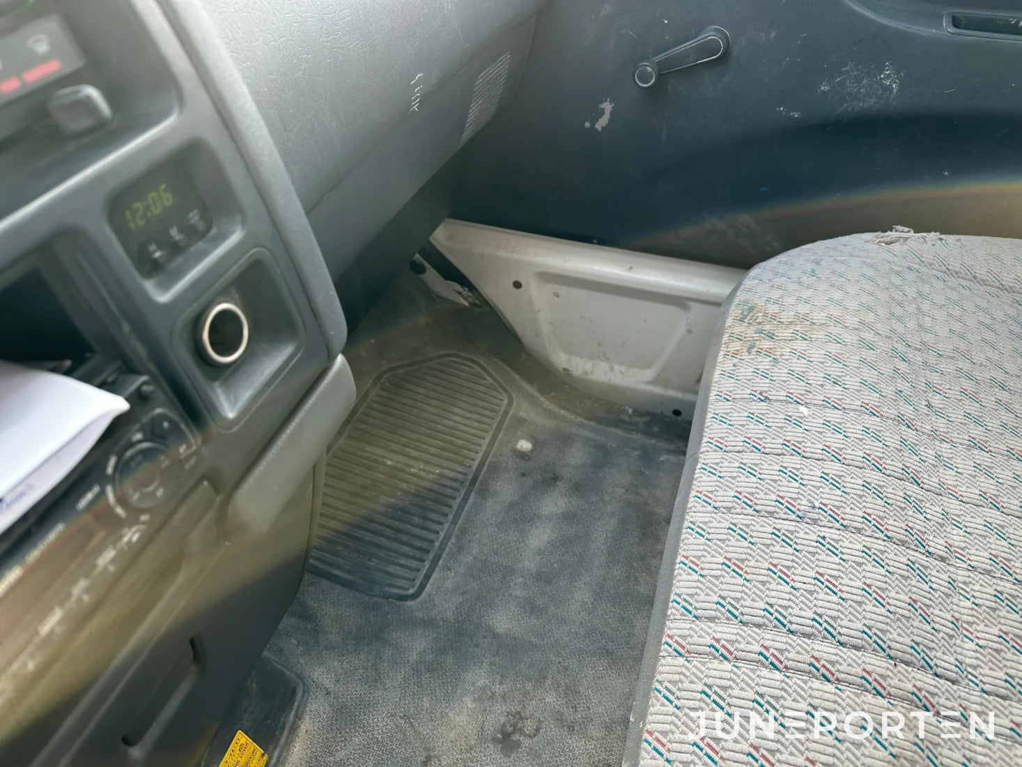 Toyota HiAce Van 2.5 D-4D