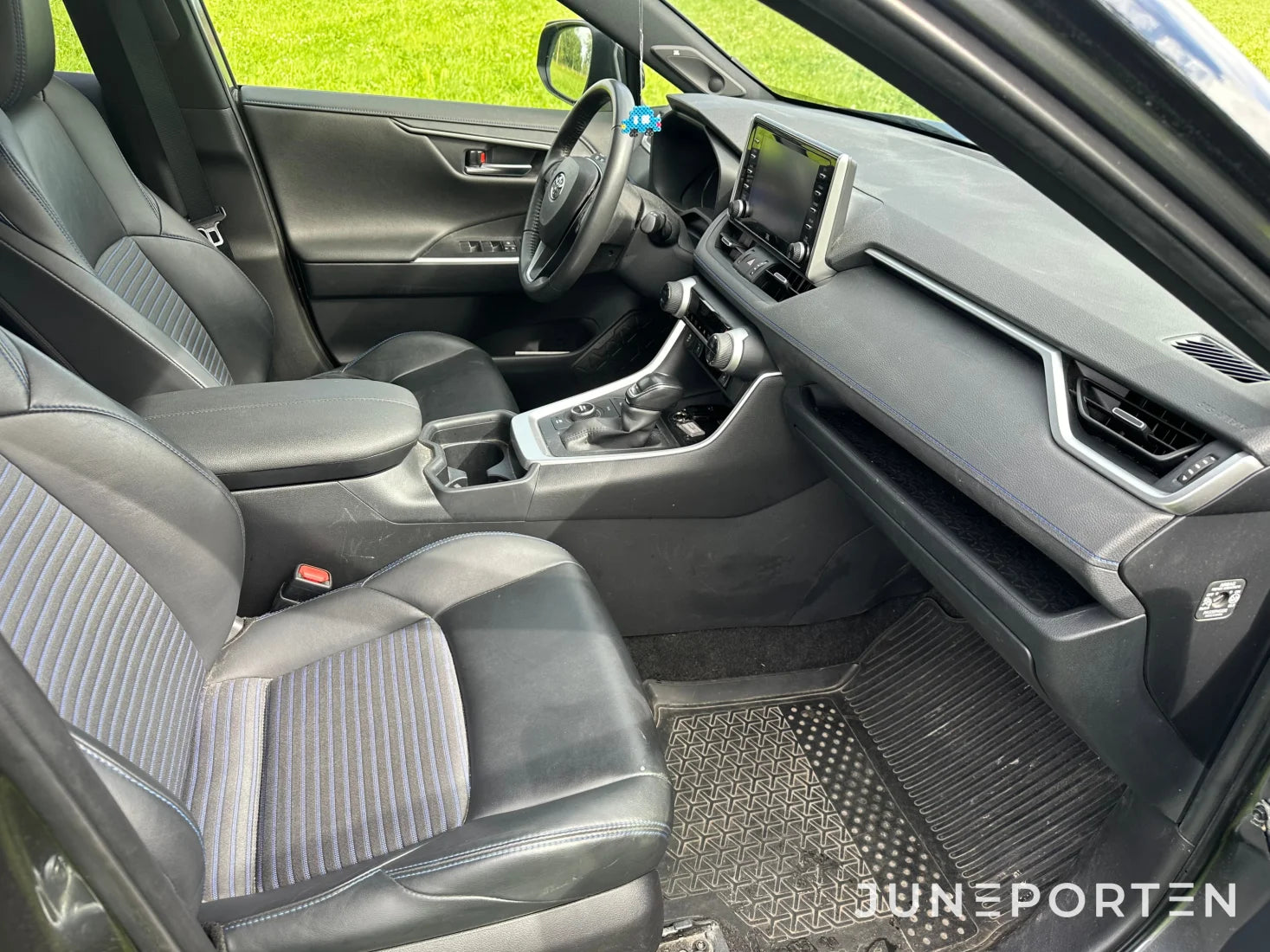 Toyota RAV4 Hybrid AWD-i E-CVT Style