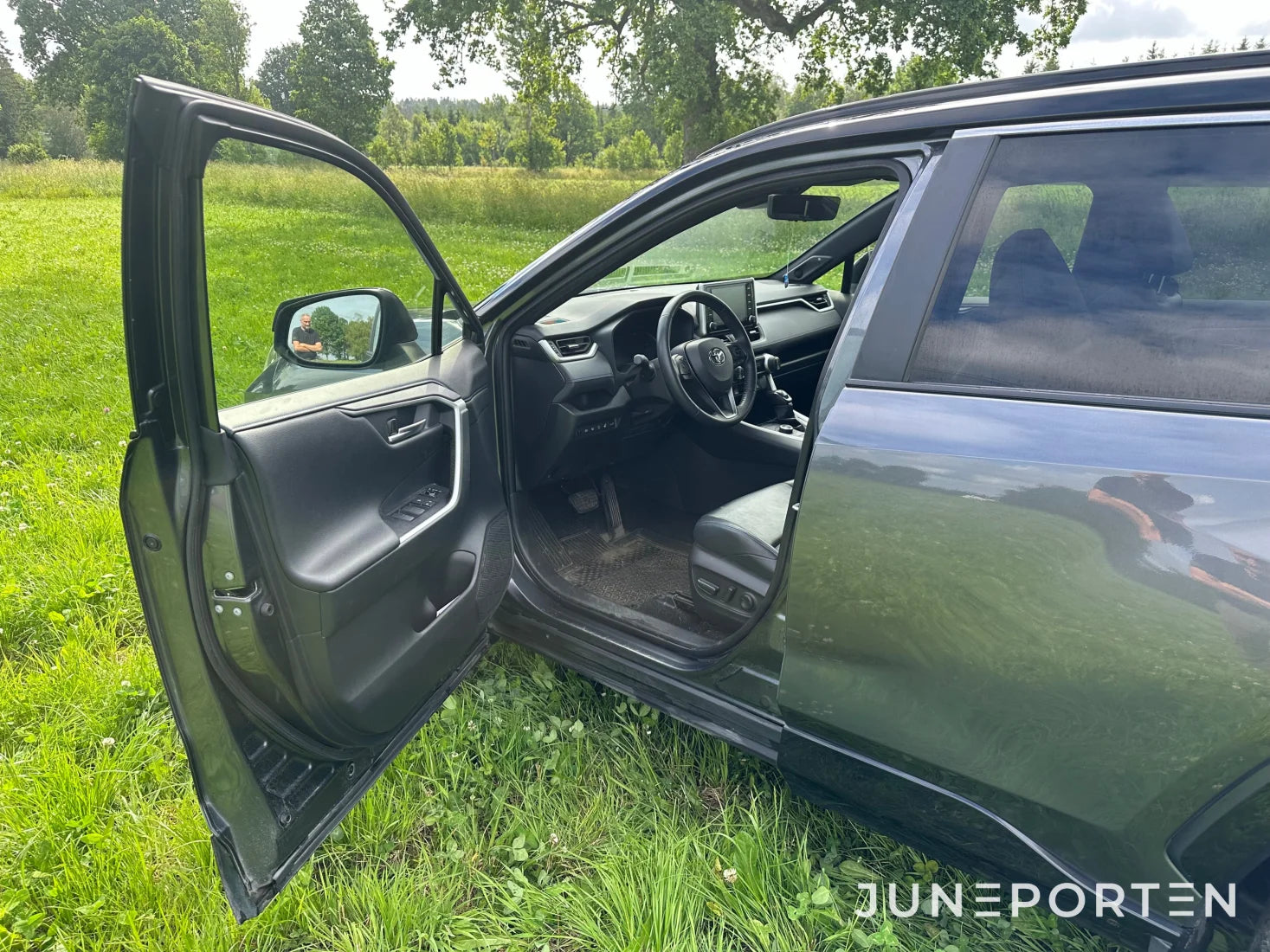 Toyota RAV4 Hybrid AWD-i E-CVT Style