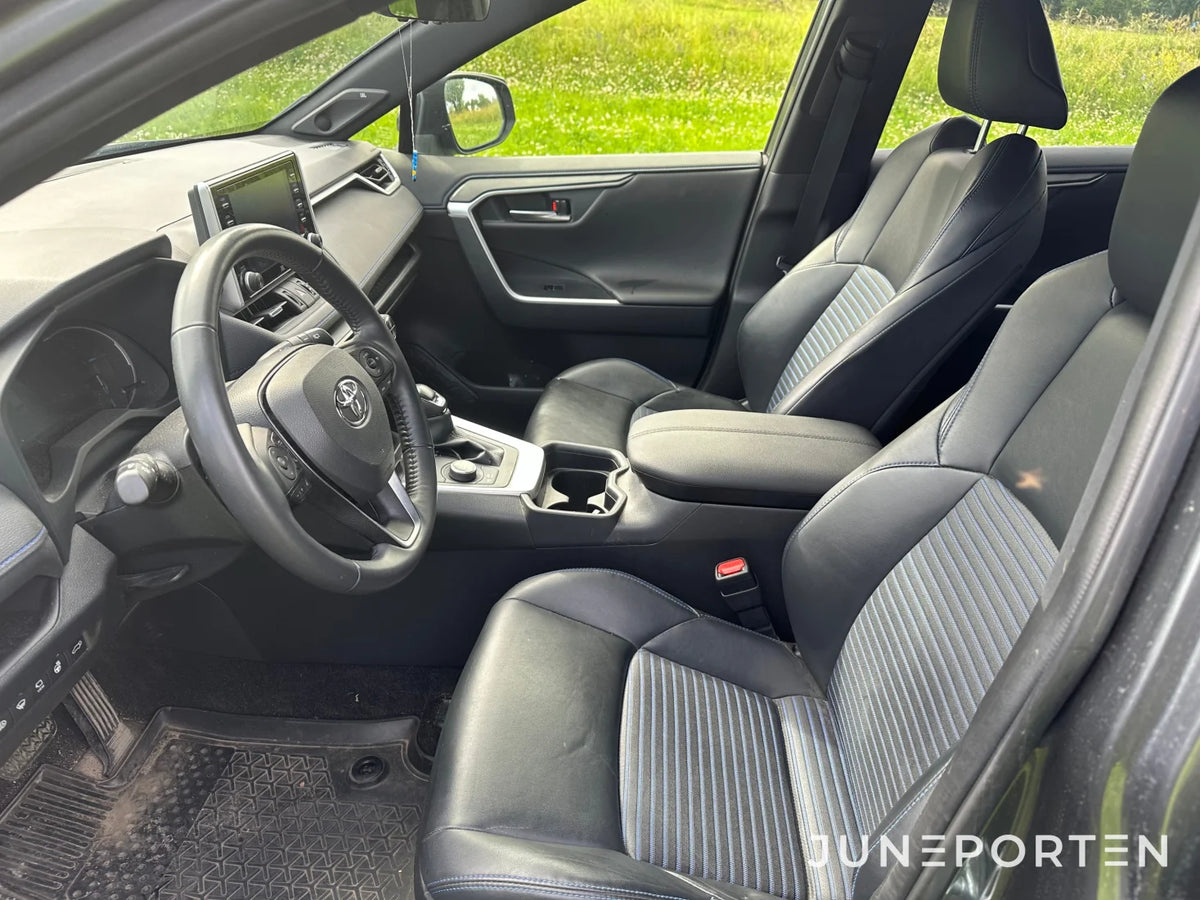 Toyota RAV4 Hybrid AWD-i E-CVT Style