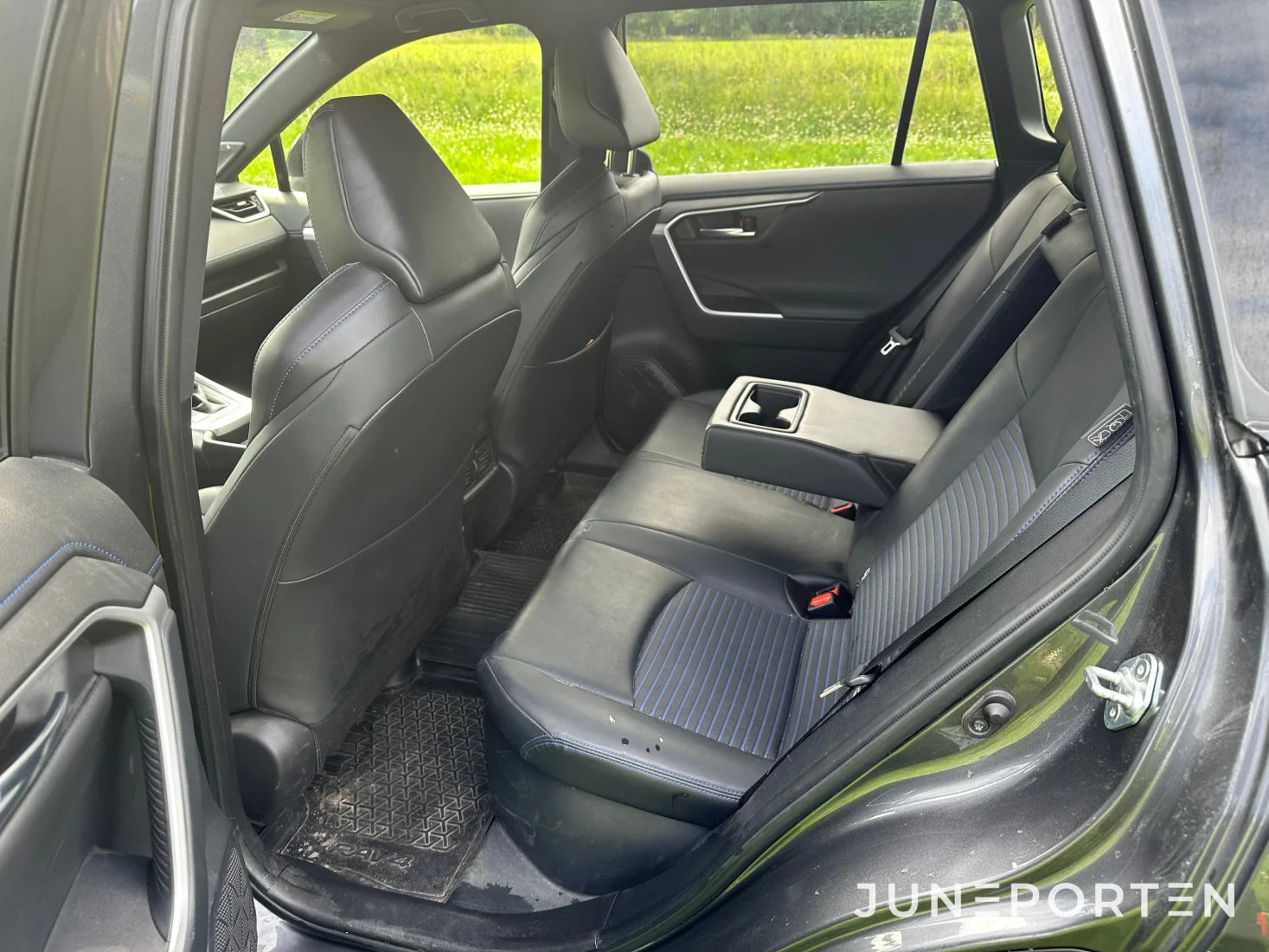 Toyota RAV4 Hybrid AWD-i E-CVT Style