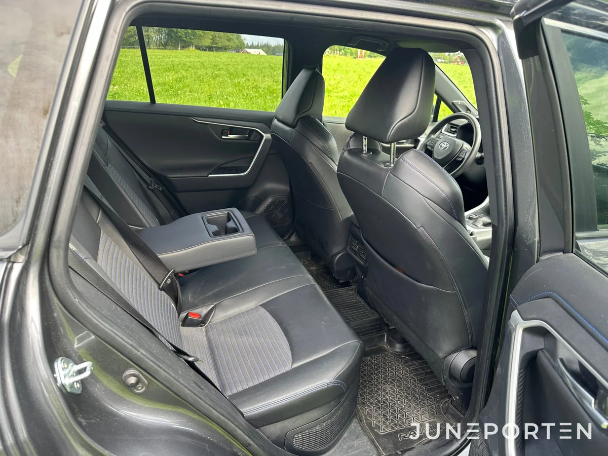 Toyota RAV4 Hybrid AWD-i E-CVT Style