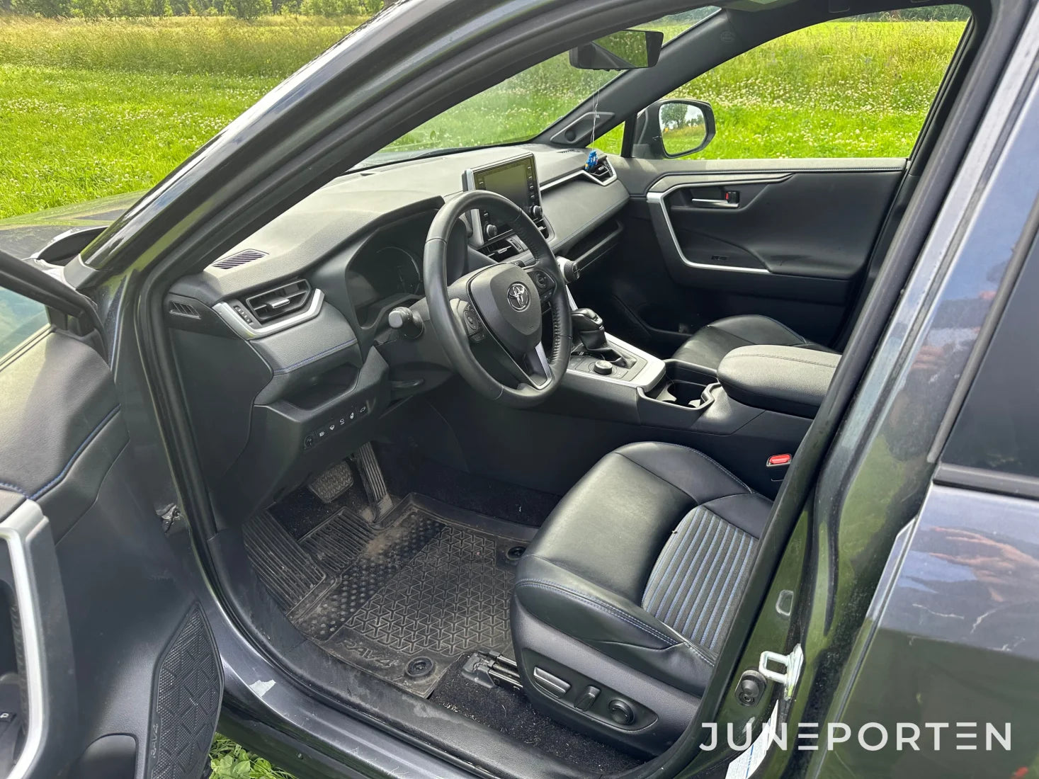 Toyota RAV4 Hybrid AWD-i E-CVT Style