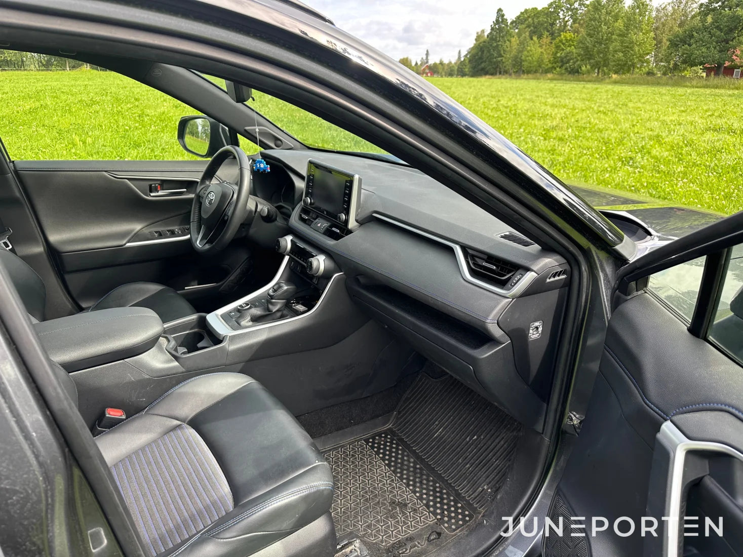 Toyota RAV4 Hybrid AWD-i E-CVT Style