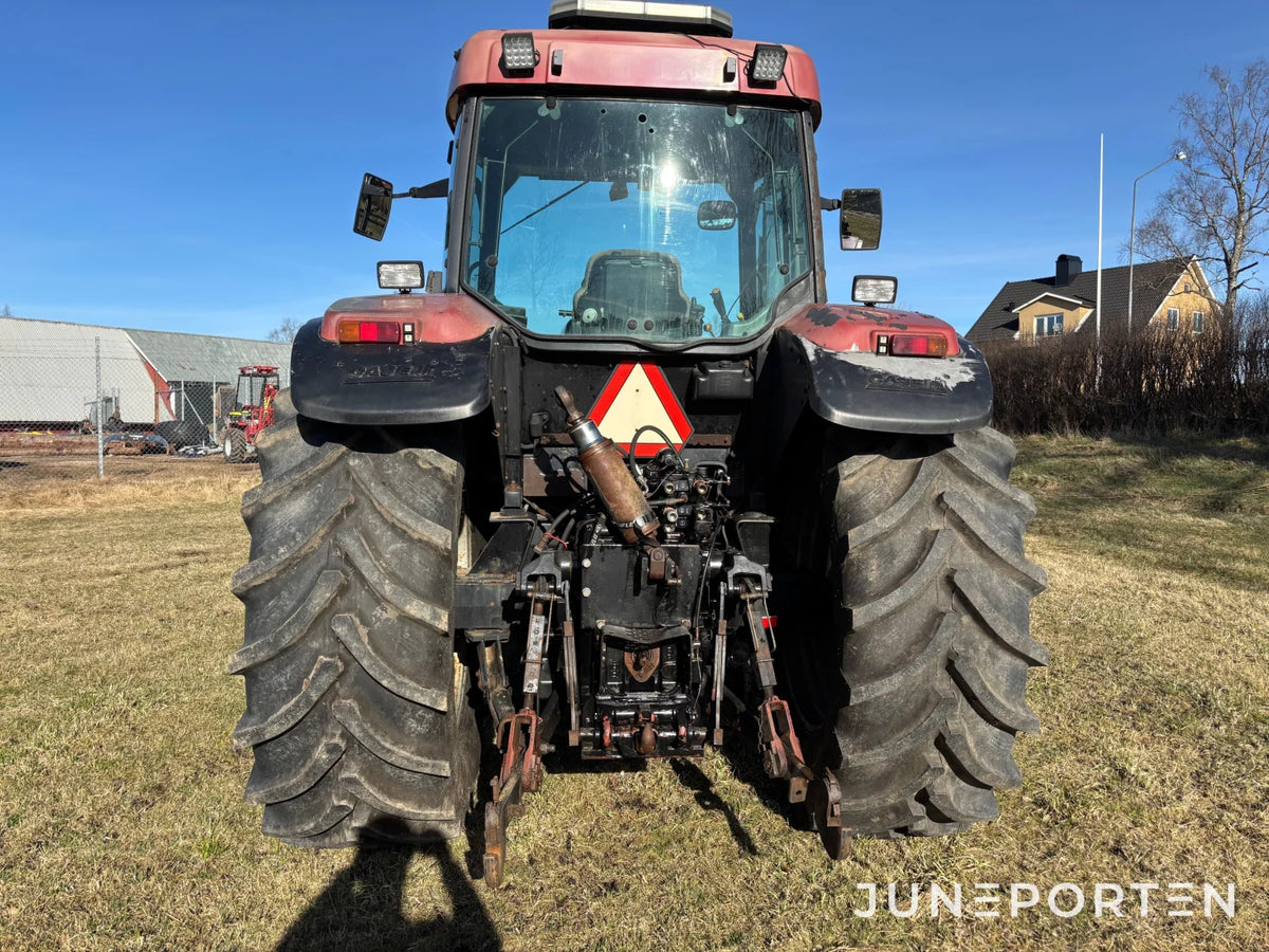Traktor Case IH Maxxum MX135