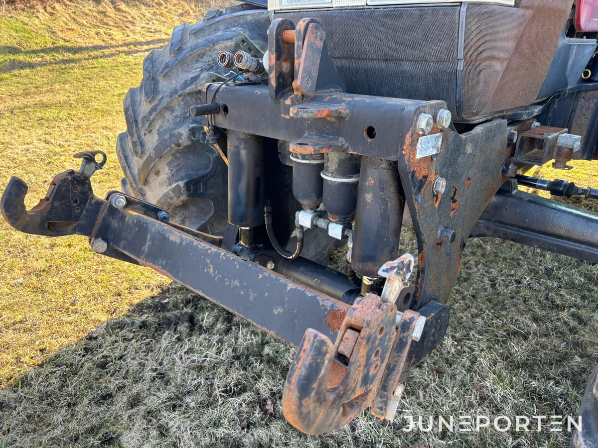 Traktor Case IH Maxxum MX135
