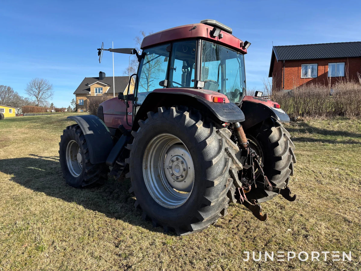 Traktor Case IH Maxxum MX135