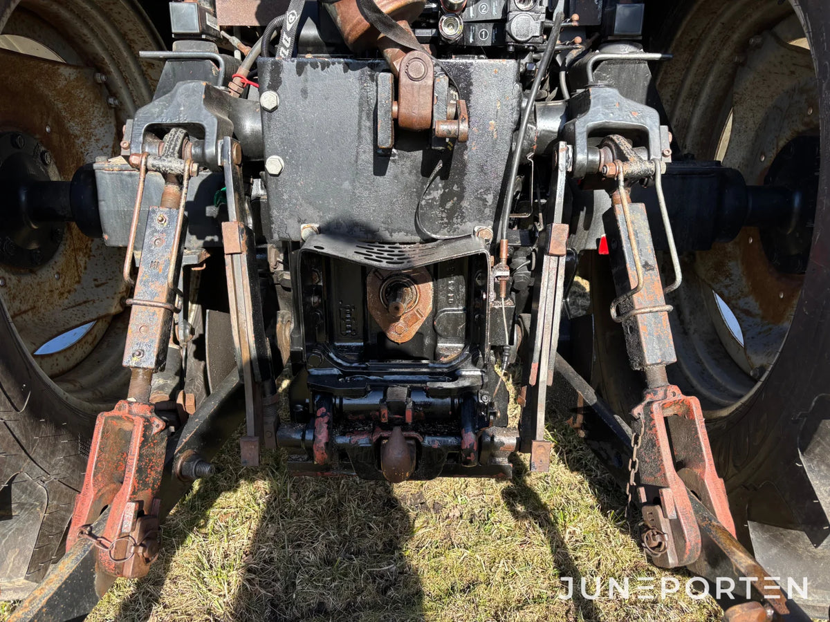 Traktor Case IH Maxxum MX135