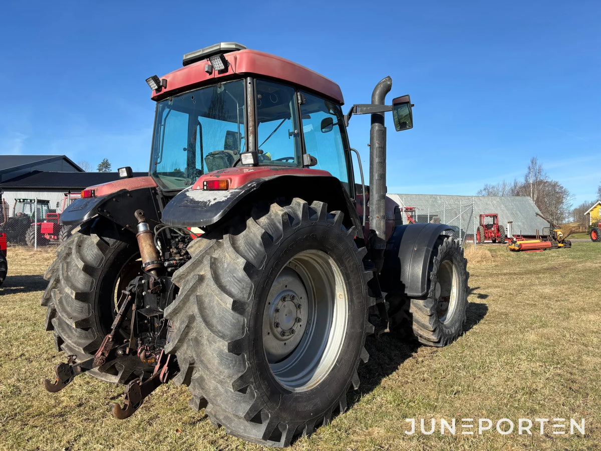 Traktor Case IH Maxxum MX135