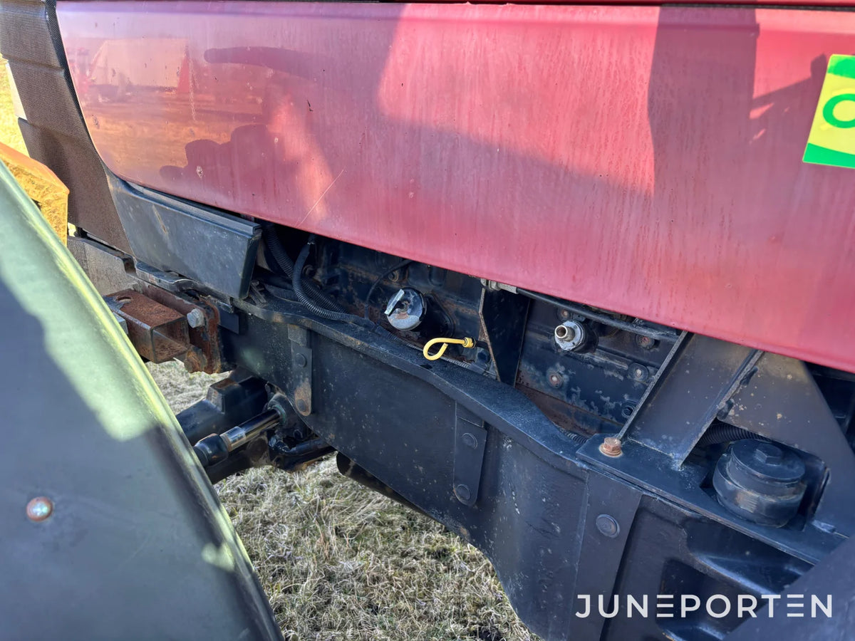 Traktor Case IH Maxxum MX135