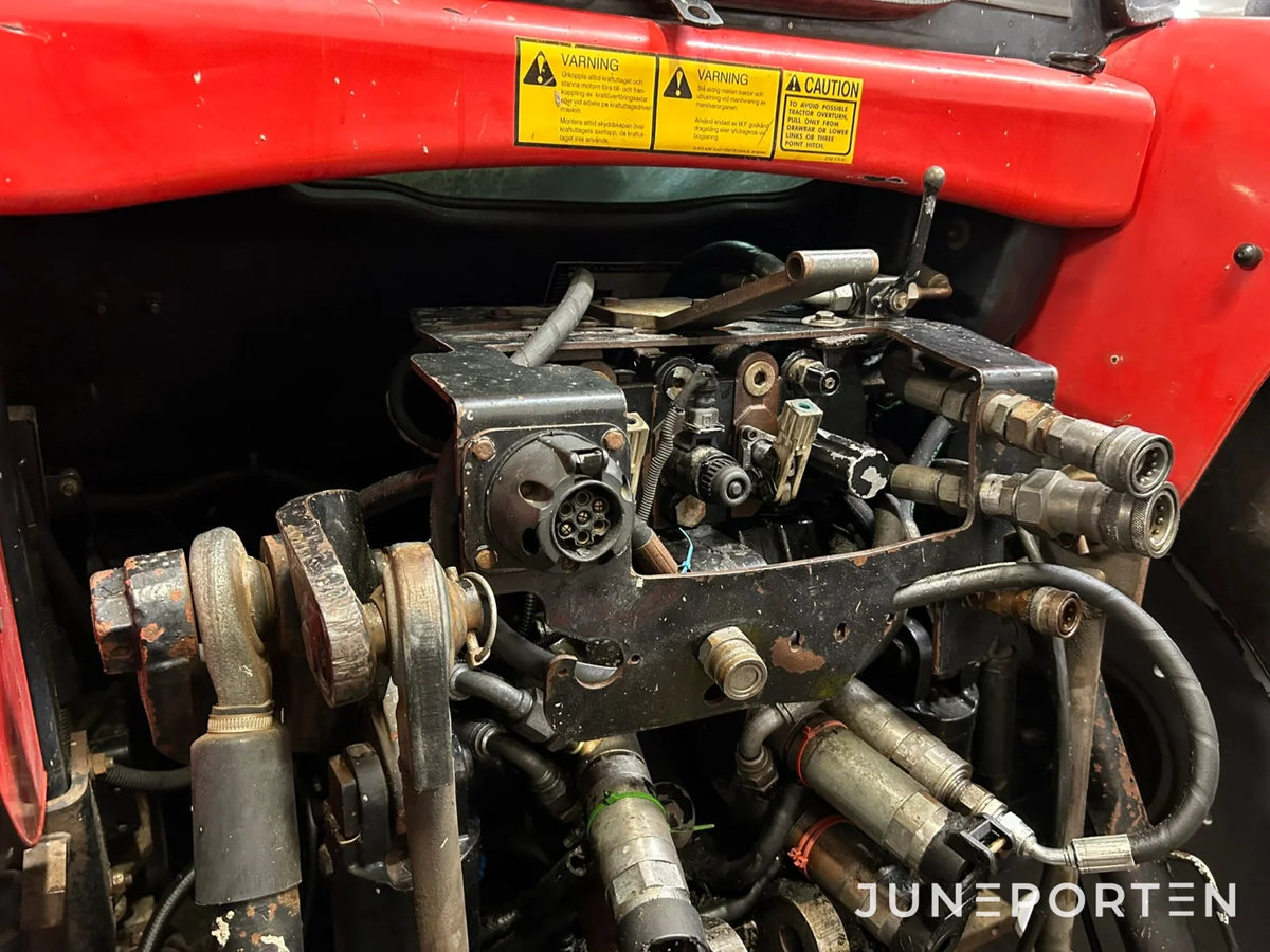 Massey Ferguson 6470 med lastare