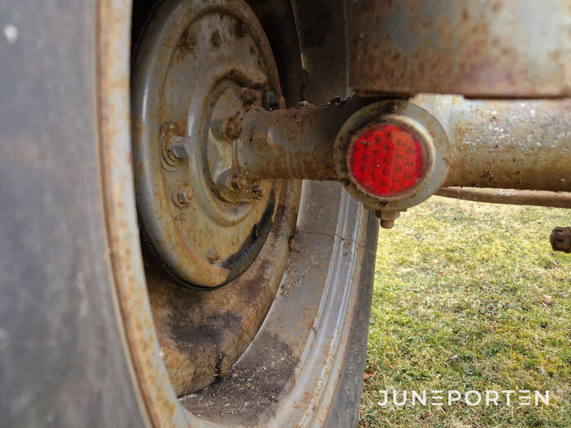 Traktor Massey Ferguson Grålle Med Plog
