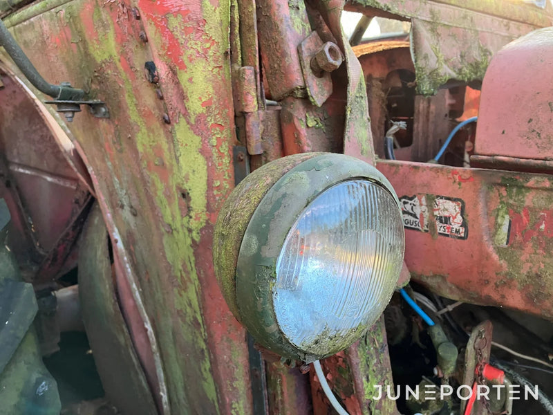 Traktor Massey Ferguson 65