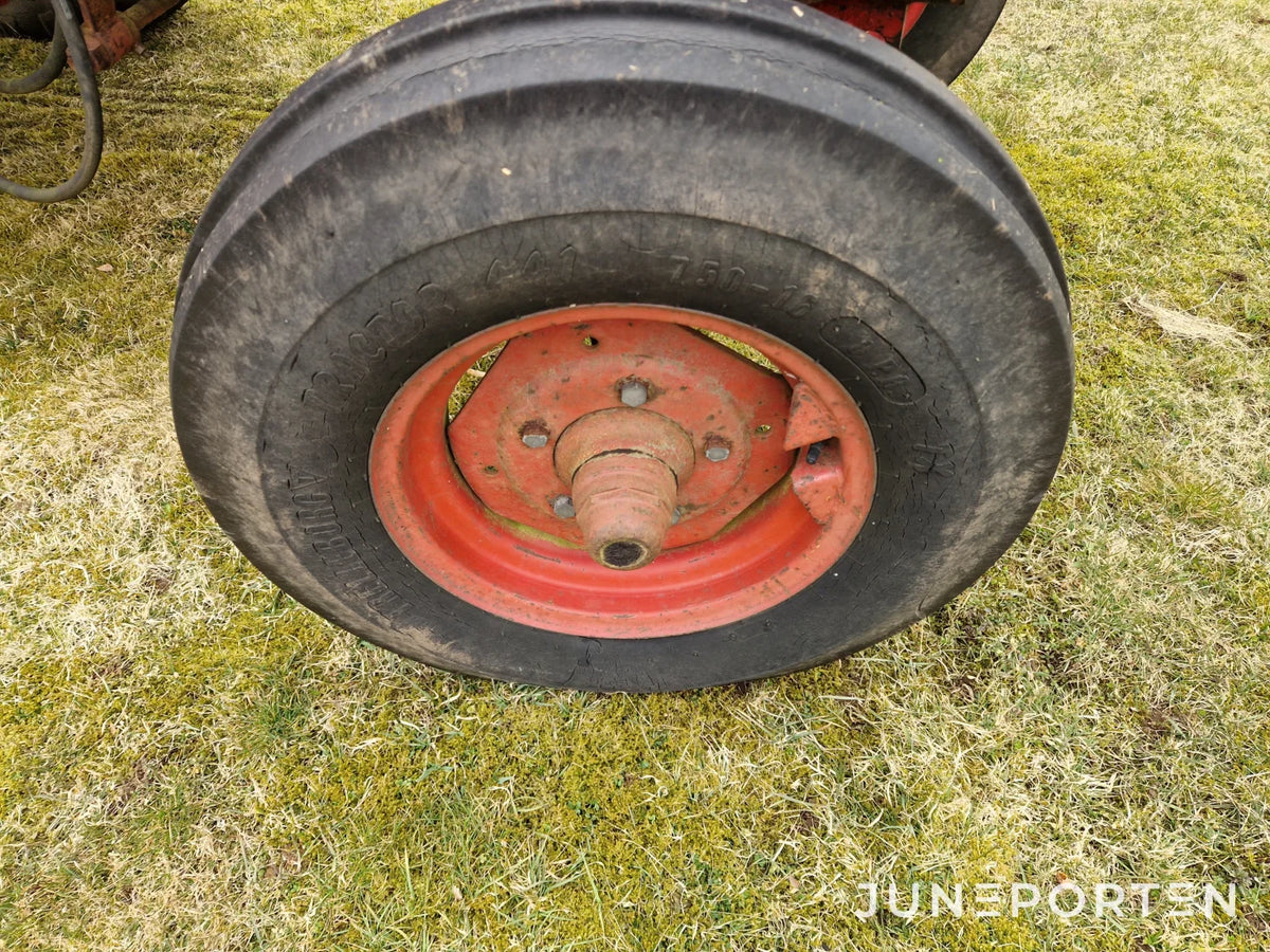 Traktor Volvo BM 430 Med Lastare