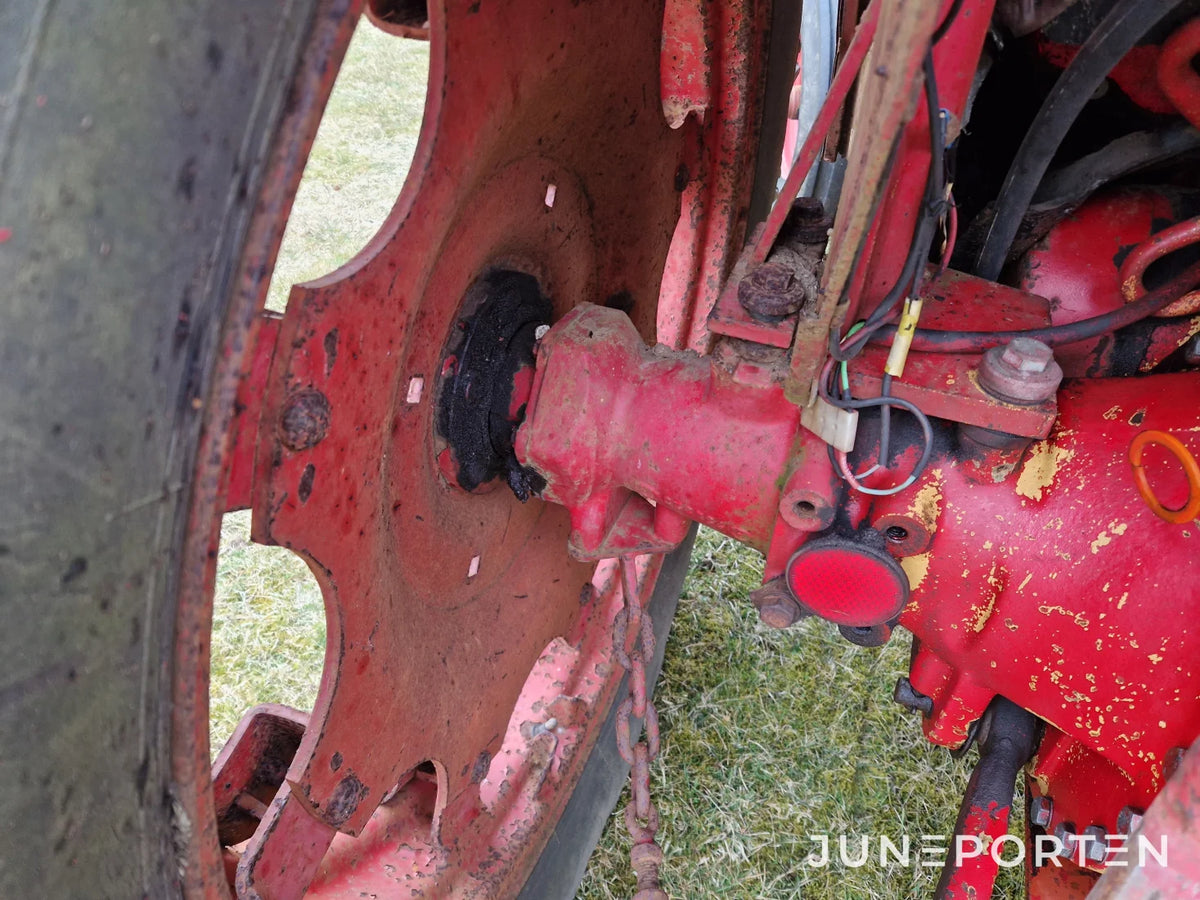 Traktor Volvo BM 430 Med Lastare
