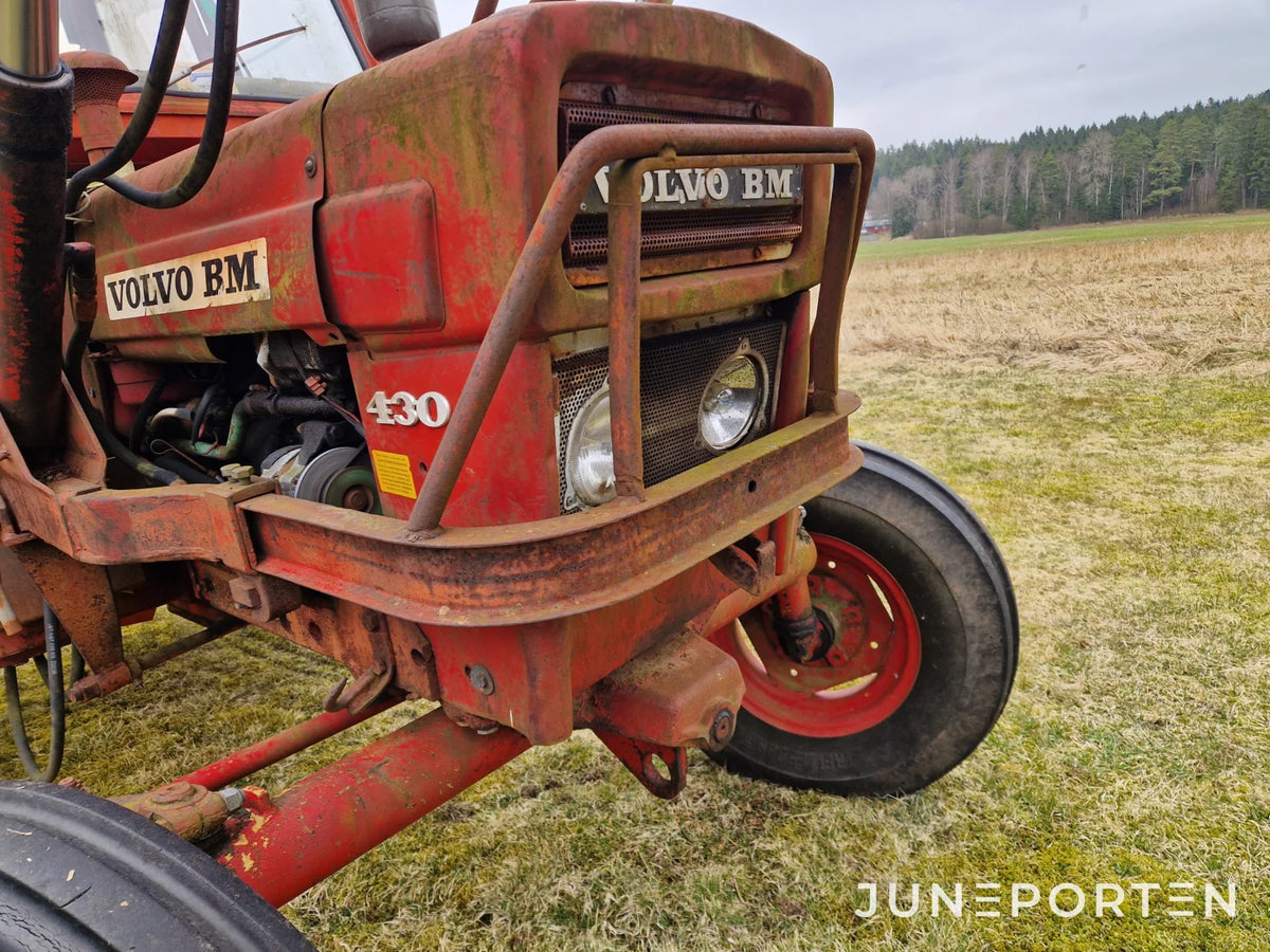 Traktor Volvo BM 430 Med Lastare