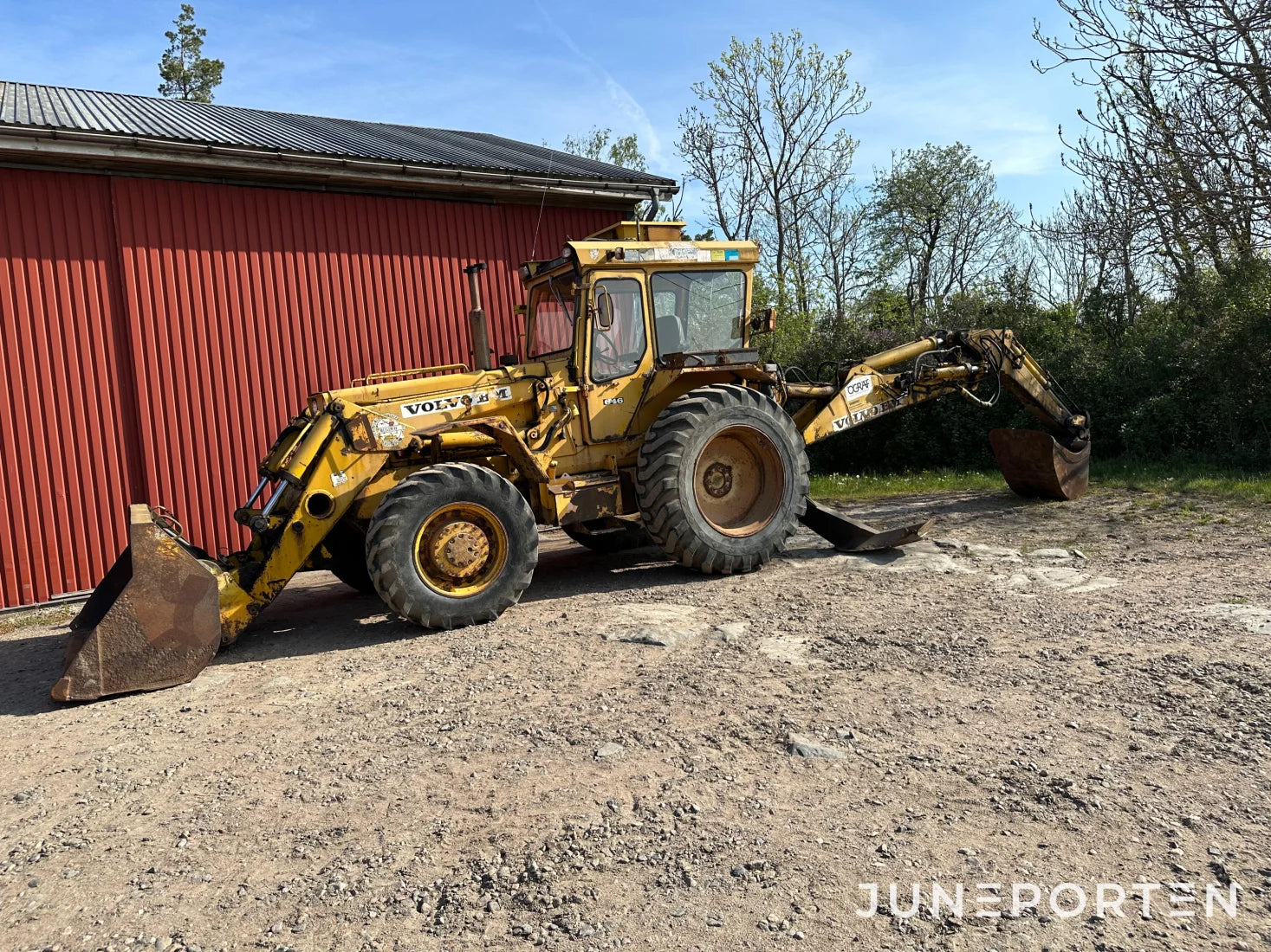 Traktorgrävare Volvo BM 646 - 82