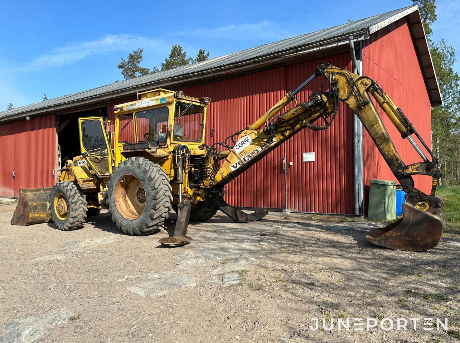 Traktorgrävare Volvo BM 646 - 82