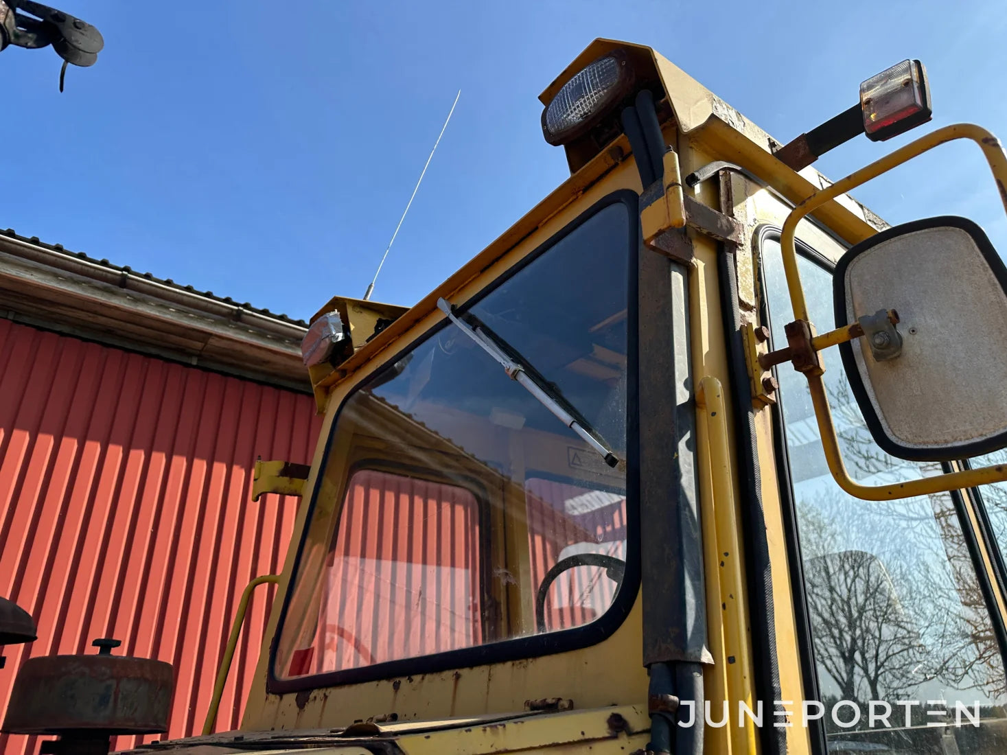 Traktorgrävare Volvo BM 646 - 82