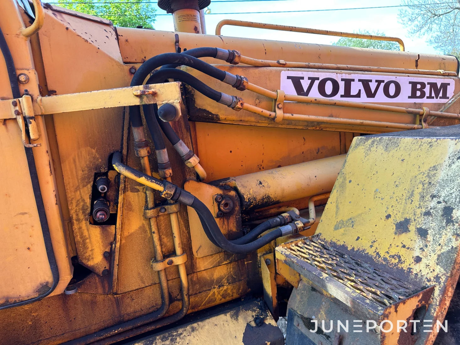 Traktorgrävare Volvo BM 646 - 82