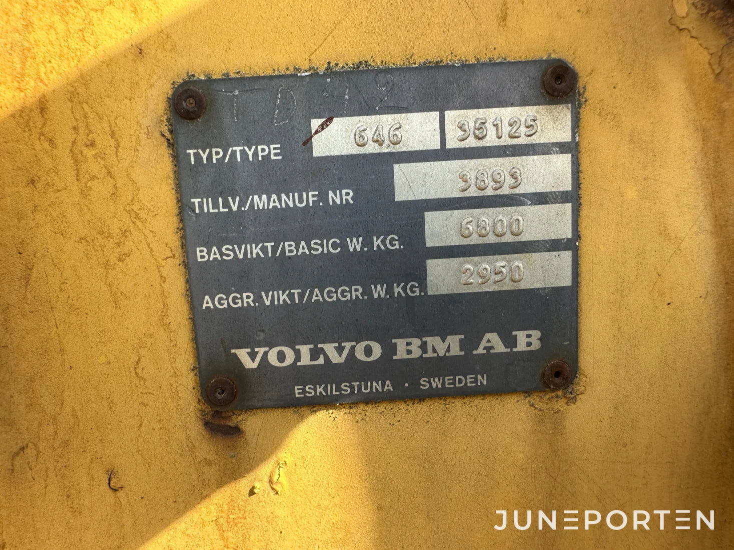 Traktorgrävare Volvo BM 646 - 82