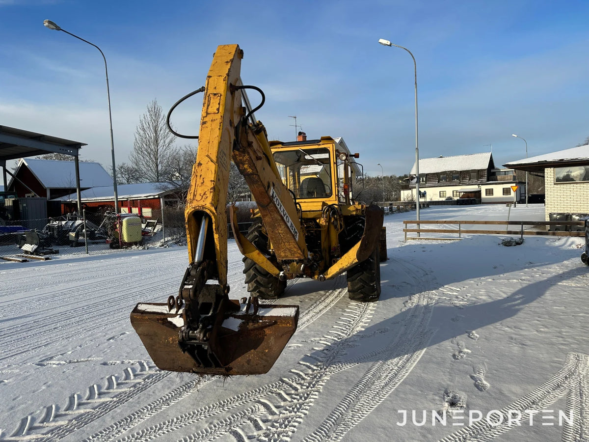 Traktorgrävare Volvo BM GM 616 med skopor