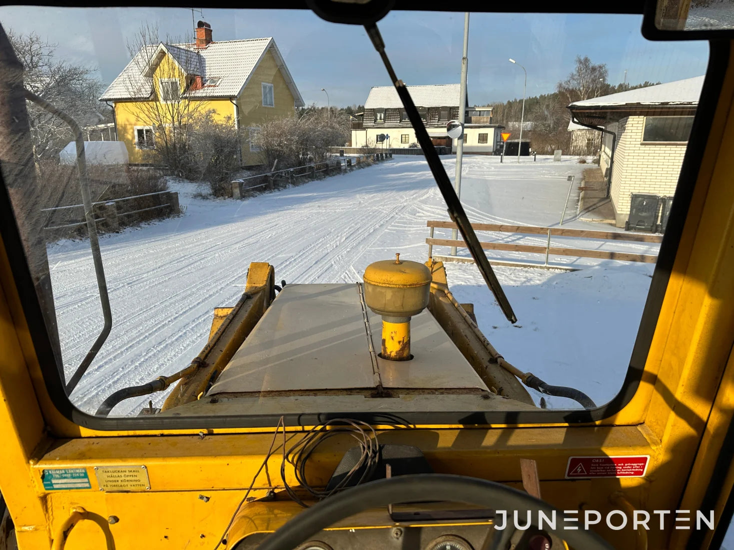 Traktorgrävare Volvo BM GM 616 med skopor