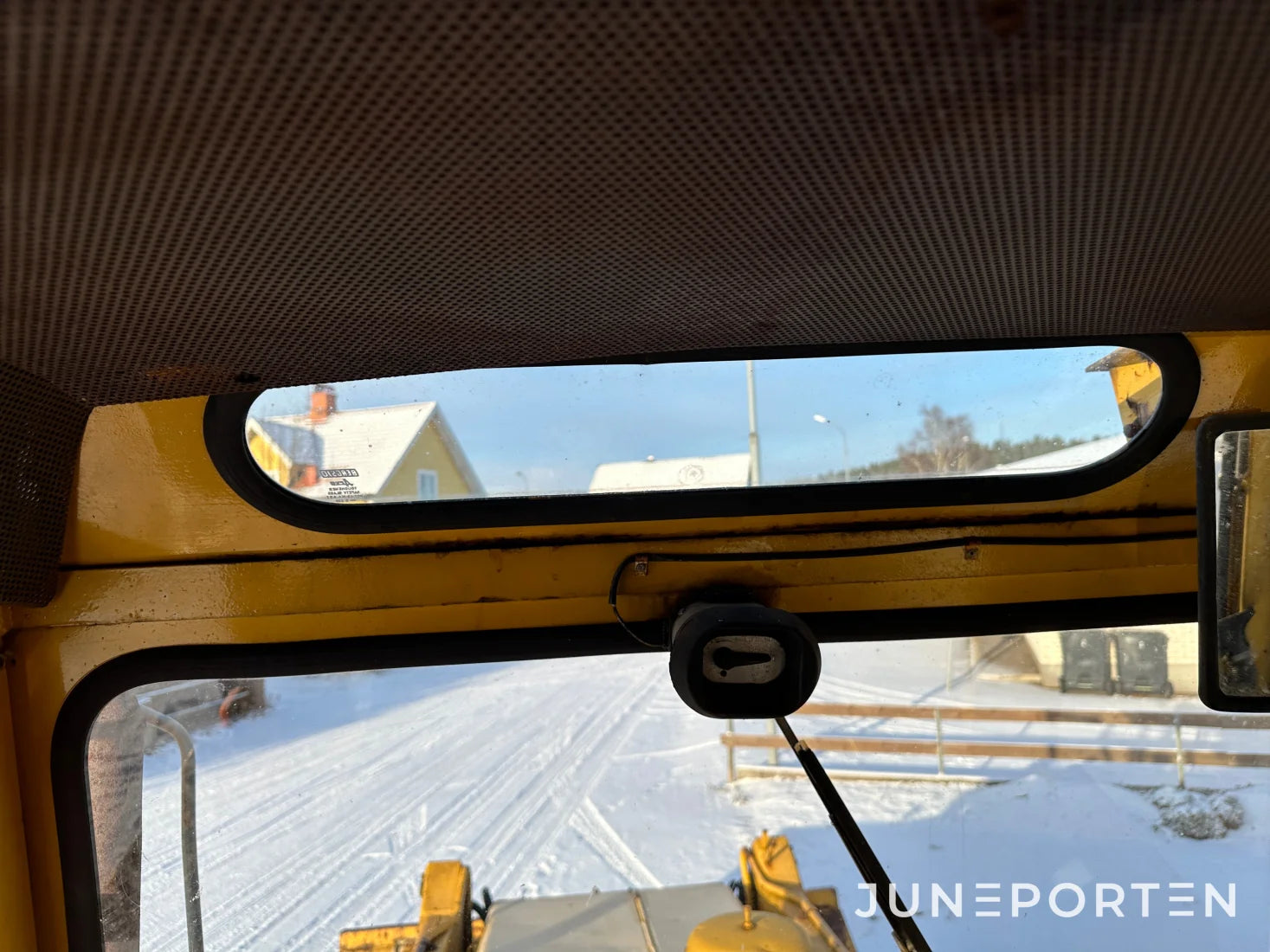 Traktorgrävare Volvo BM GM 616 med skopor