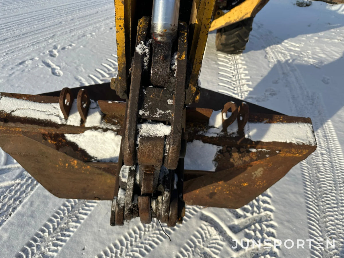 Traktorgrävare Volvo BM GM 616 med skopor