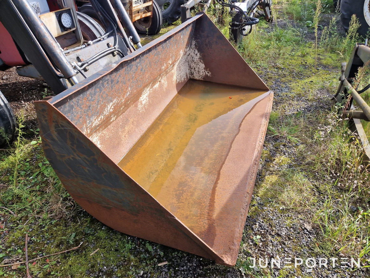 Lastare Trima 1320 med skopa