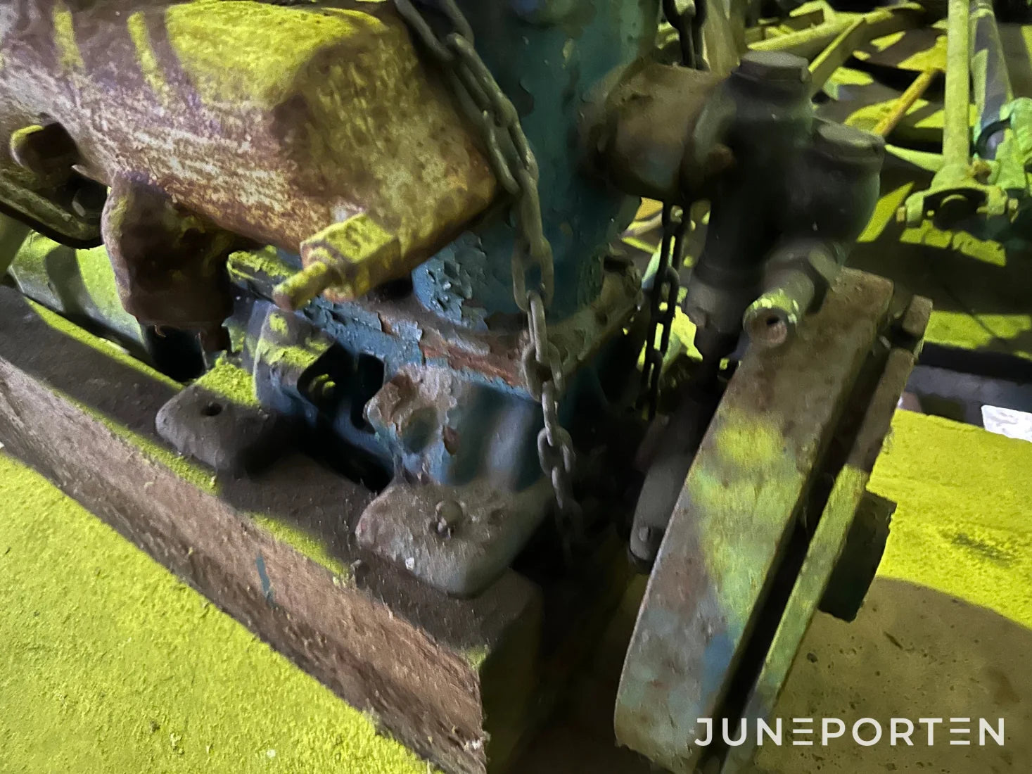Motor Triumf A10