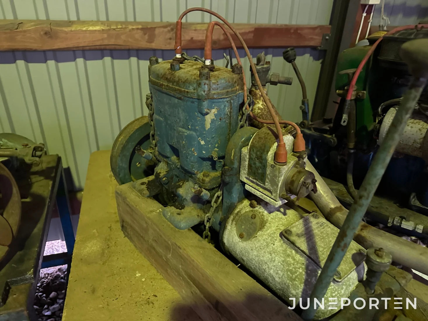 Motor Triumf A10
