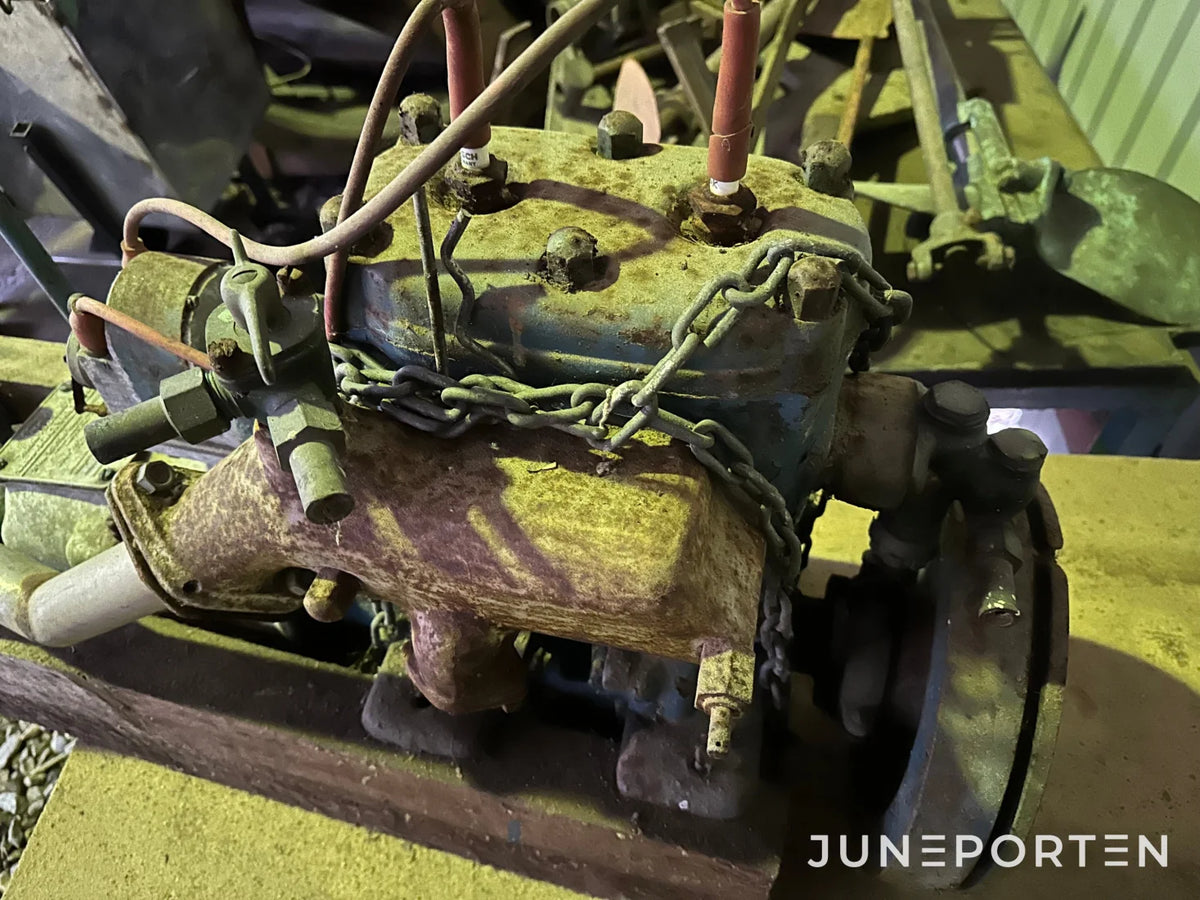 Motor Triumf A10