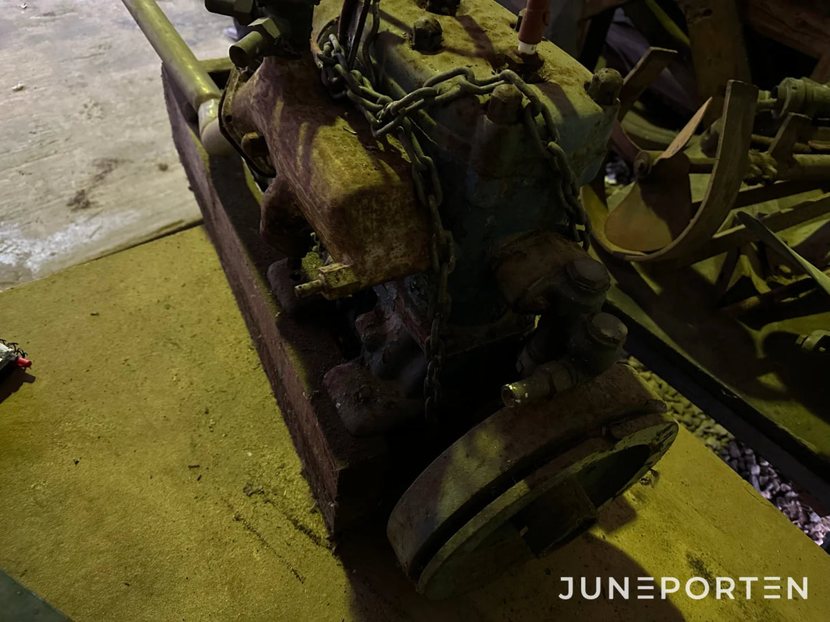 Motor Triumf A10