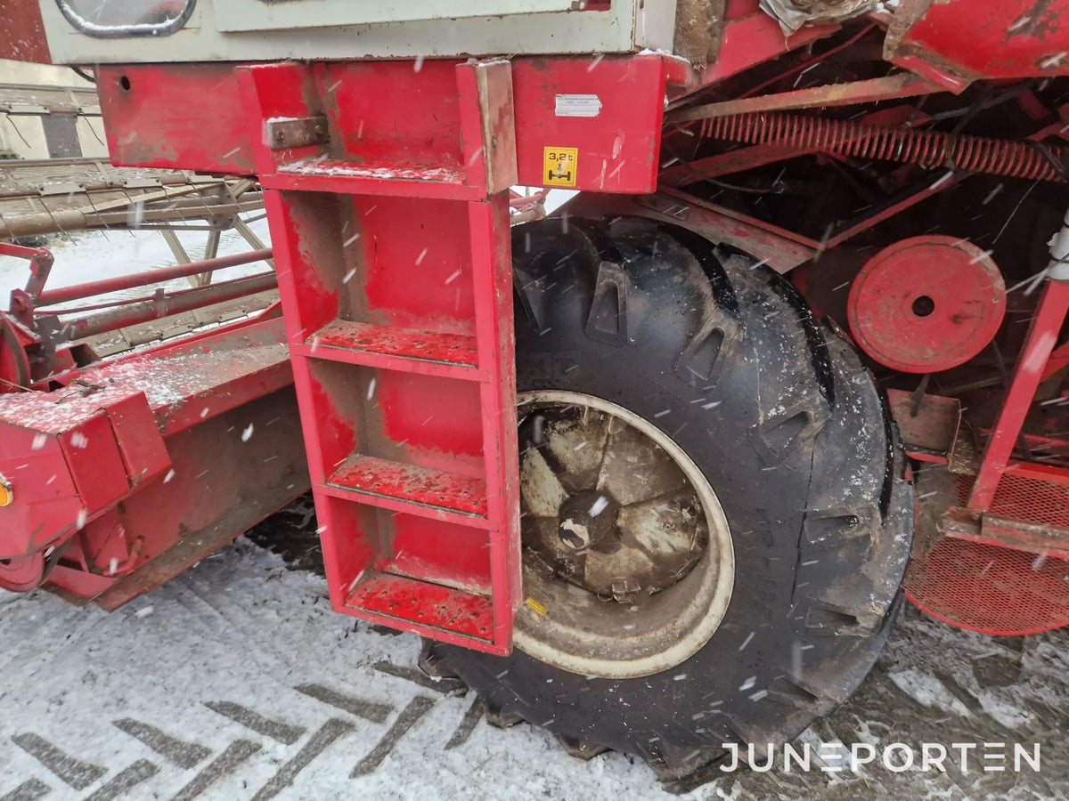 Skördetröska Sampo 40 (13 fot)