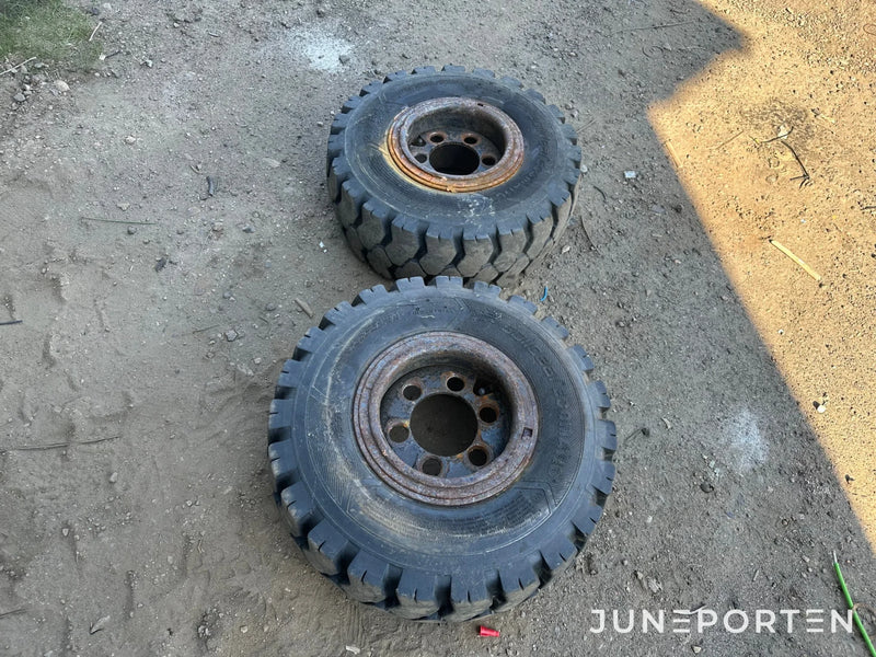 Truckhjul 21x8-9 (200/75-9) med fälg