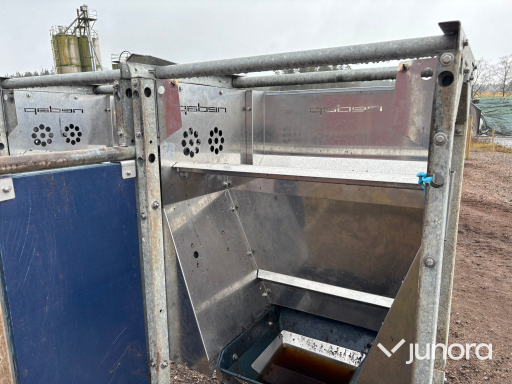 Utfodringsbås NEDAP med foderautomat