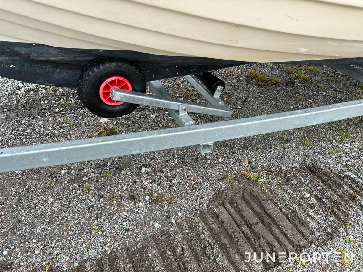 Uttern 495 med motor & trailer