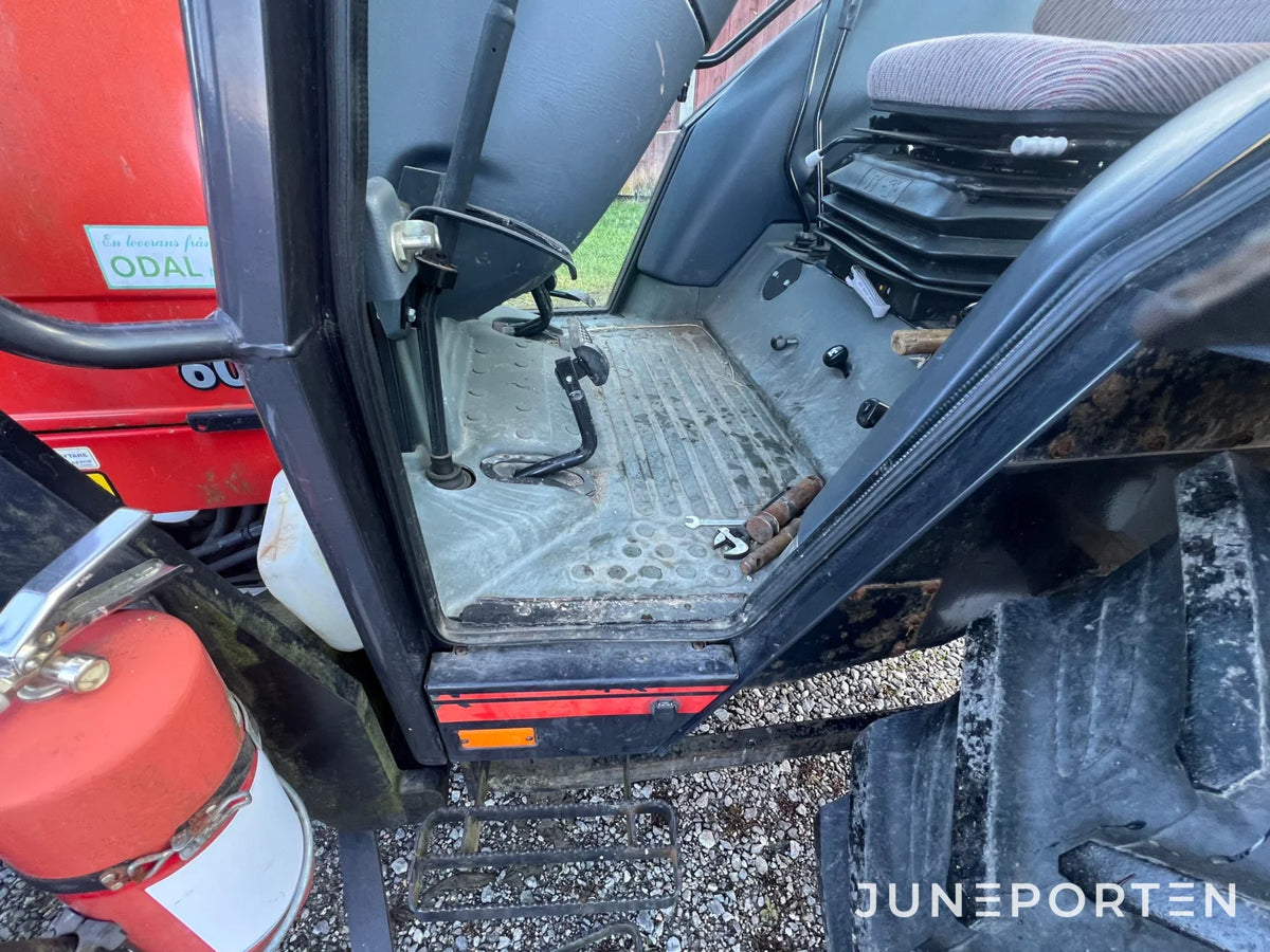 Valmet 600 4WD med lastare