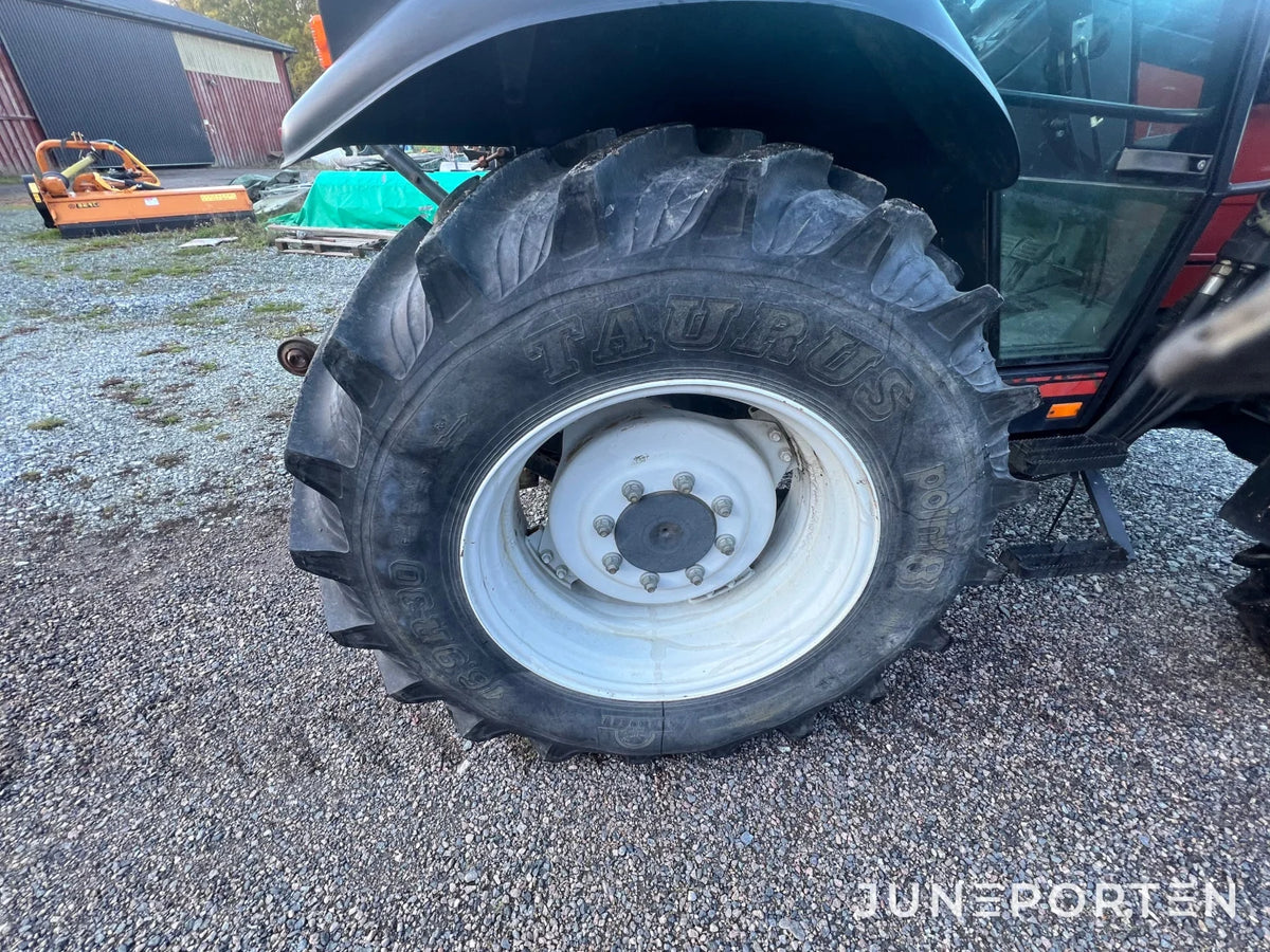 Valmet 600 4WD med lastare