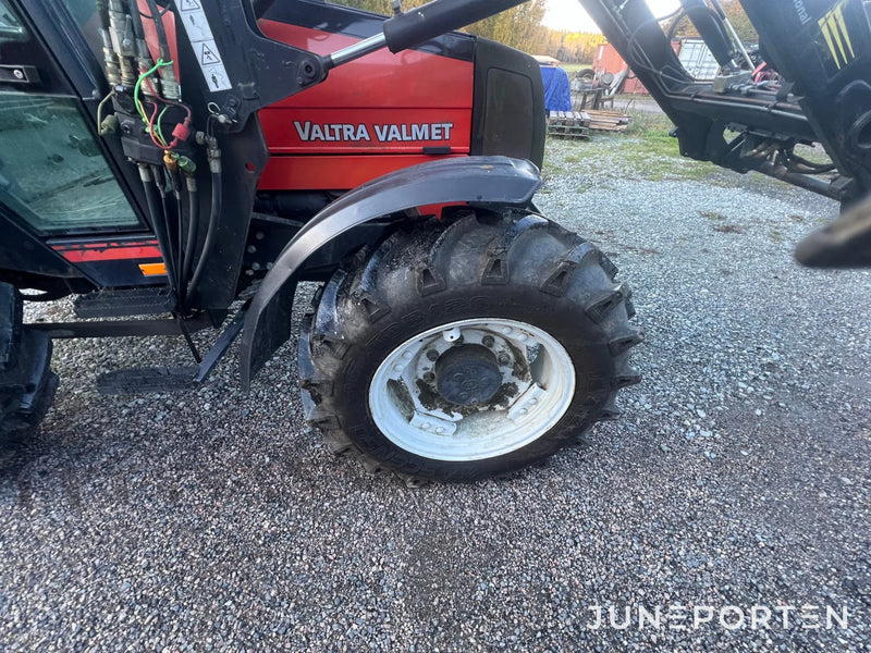 Valmet 600 4WD med lastare