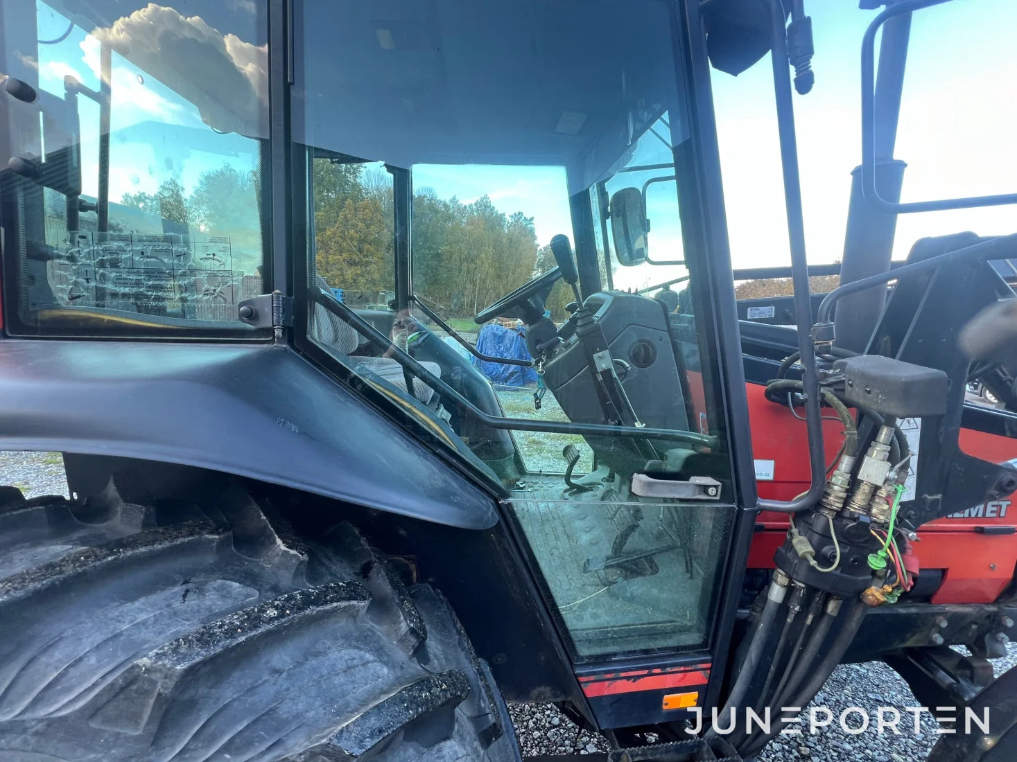 Valmet 600 4WD med lastare