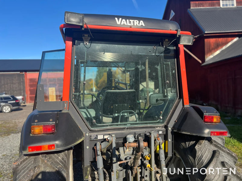 Valmet 600 4WD med lastare