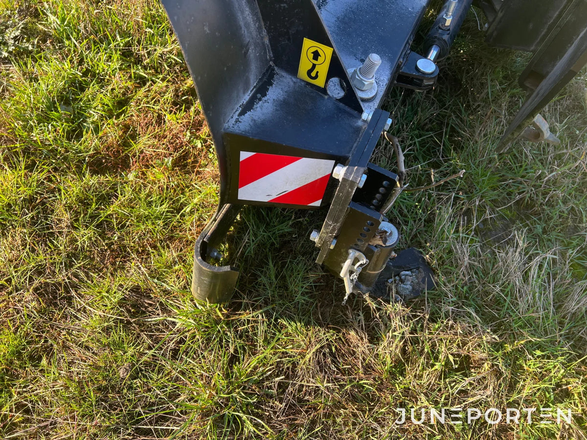 Valmet 600 4WD med lastare