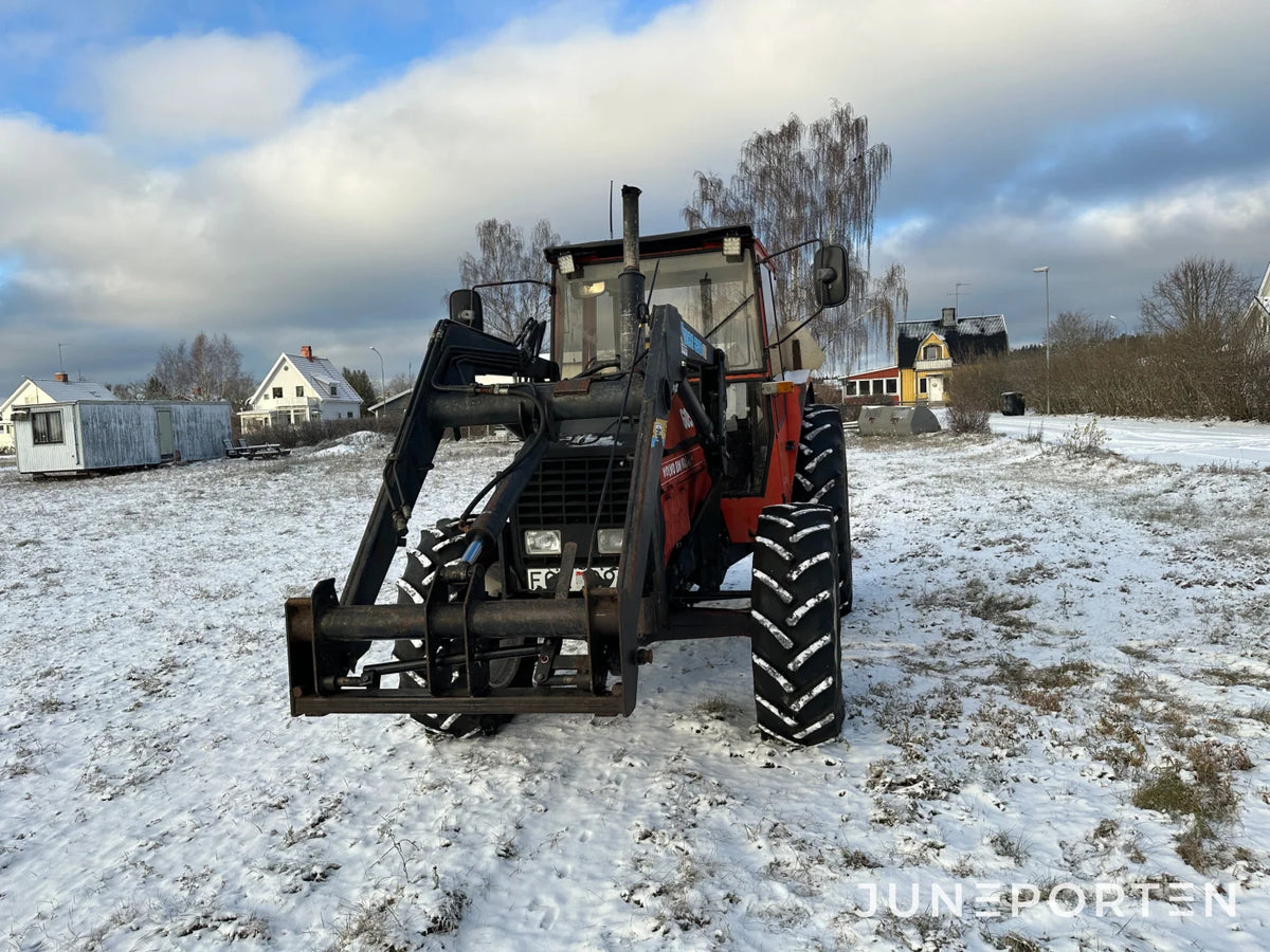 Valmet 605-4 med lastare