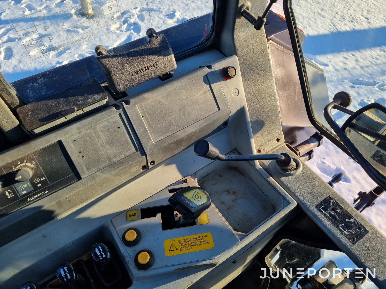 Valmet 6400 med lastare