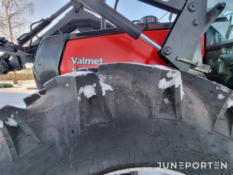 Valmet 6400 med lastare