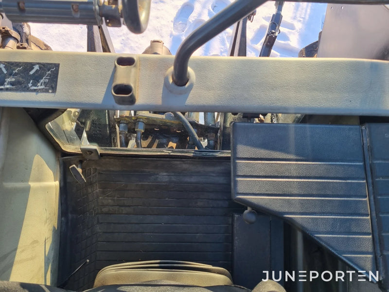 Valmet 6400 med lastare