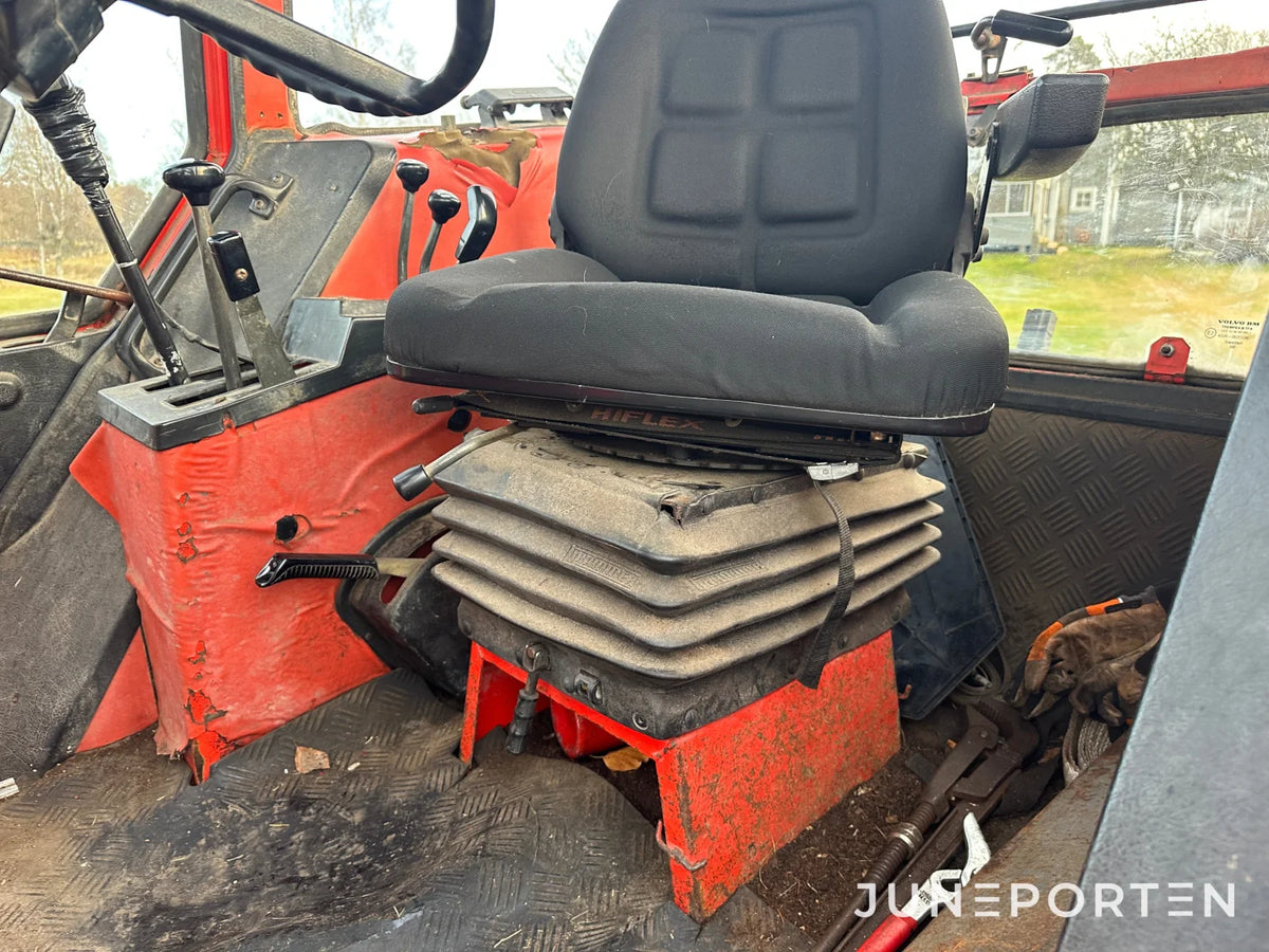 Valmet 705 med lastare