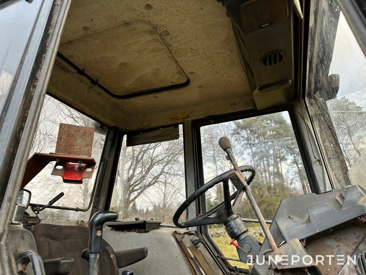 Valmet 755 med lastare